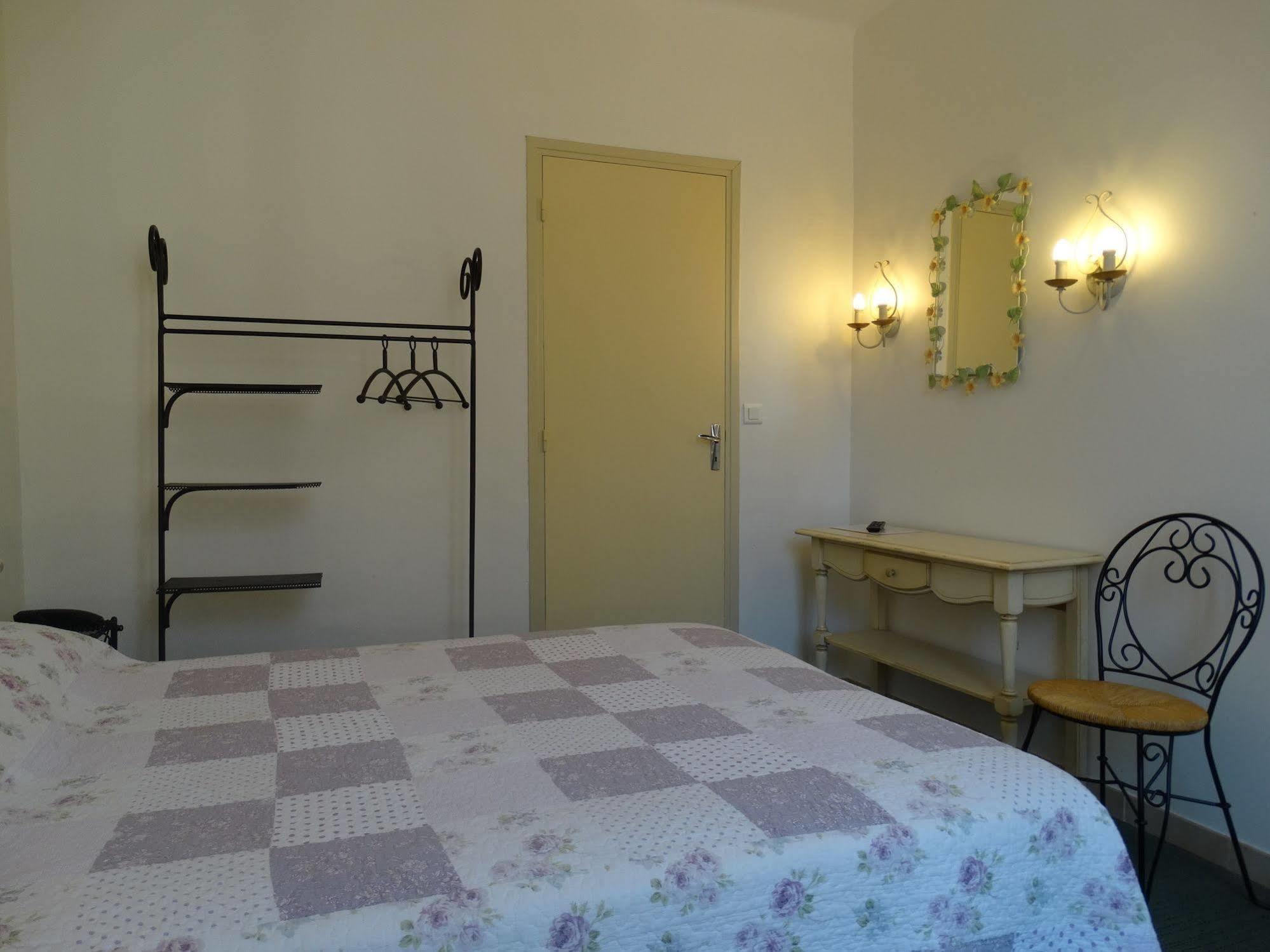 Hotel De France Beziers Room photo